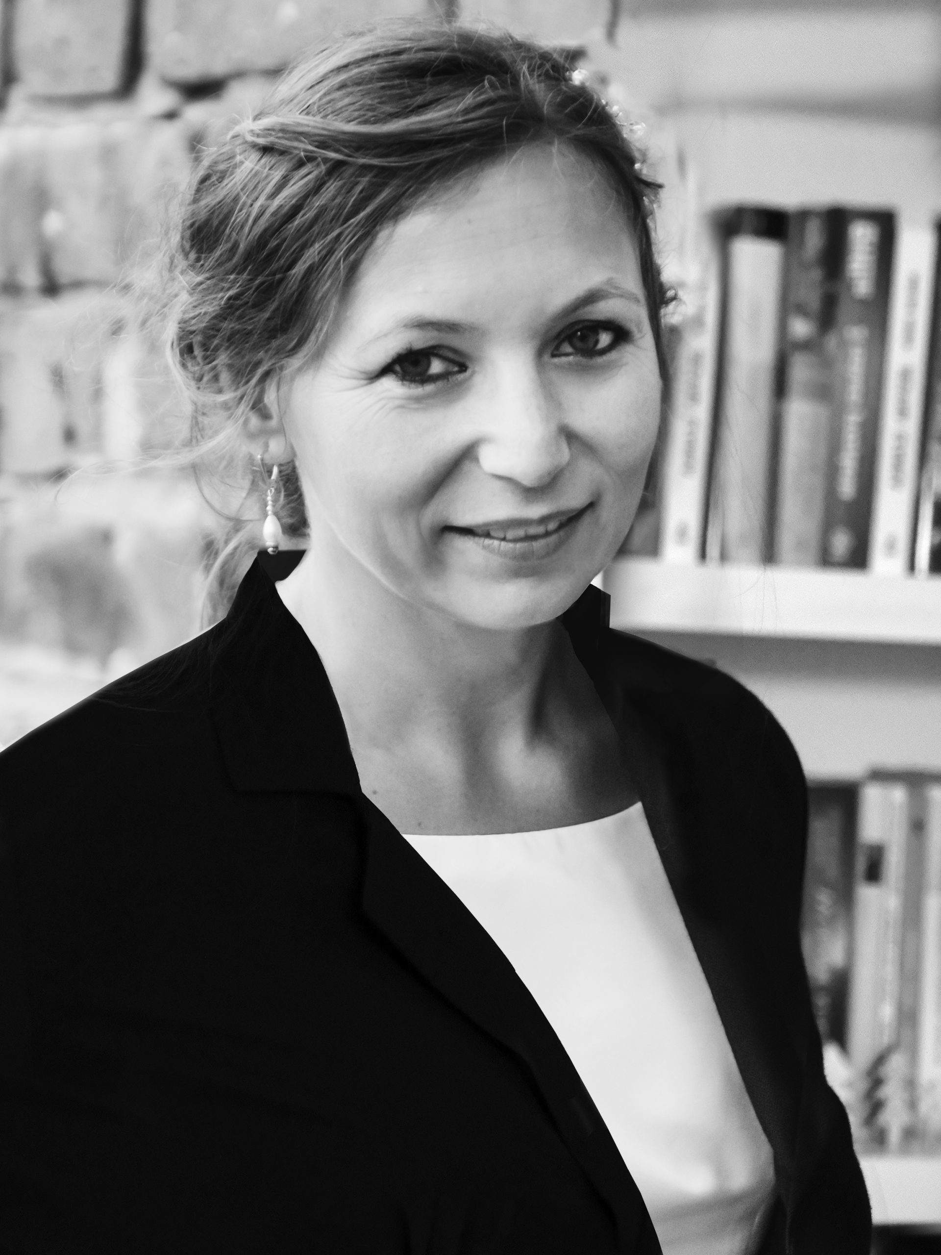  Dr Katarzyna Gurzawska-Comis